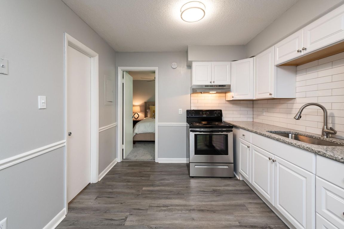 600 sq ft Deluxe