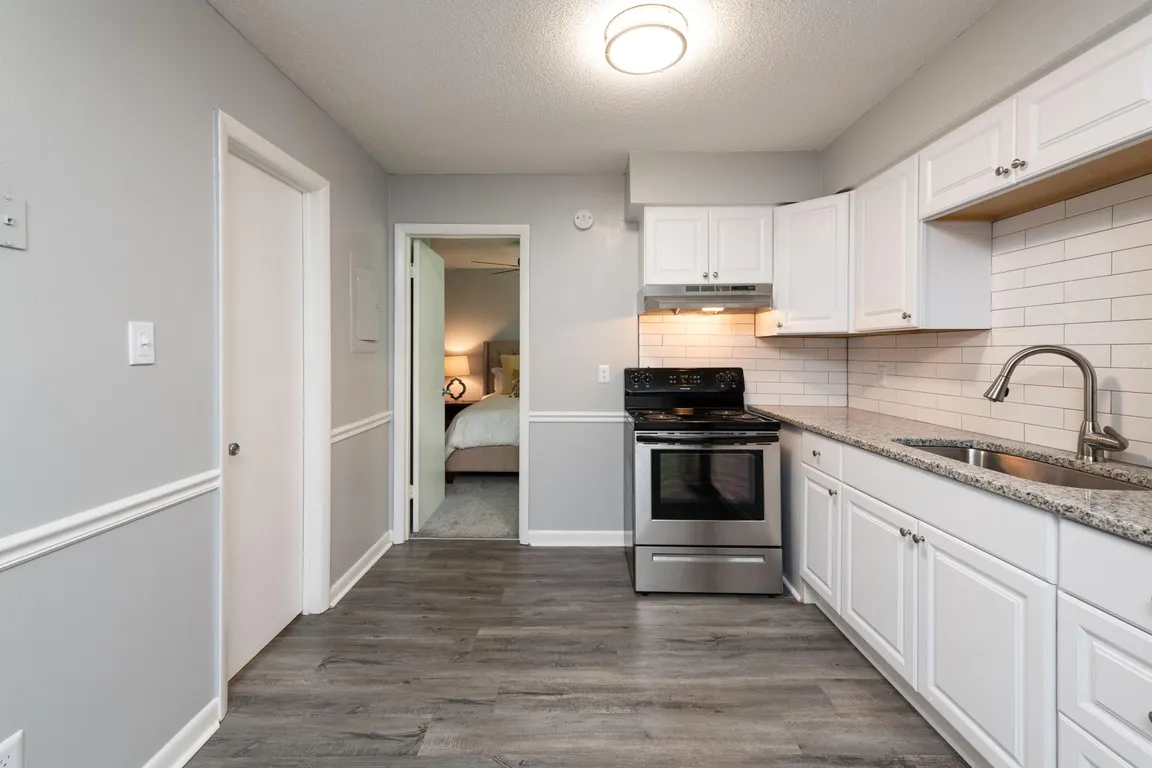 600 sq ft Deluxe