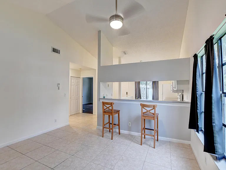 499 Hardwood Pl #H-29 — Photo 9