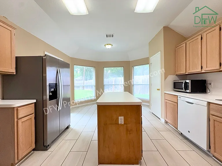 317 Oak Meadow Ln — Photo 8