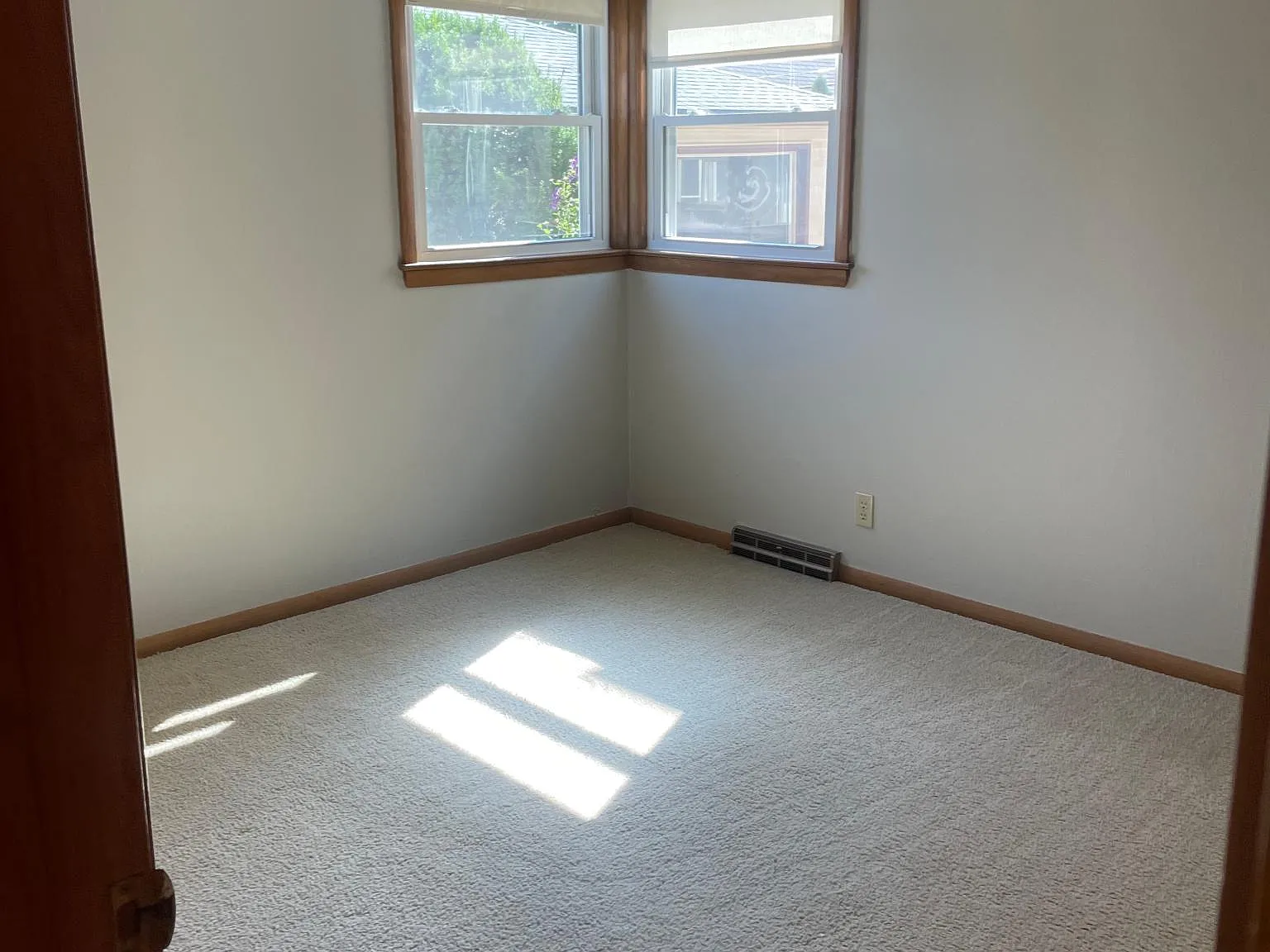 8623 Ludington Ct — Photo 3
