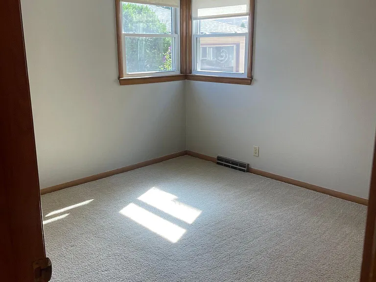 8623 Ludington Ct — Photo 3