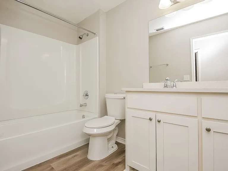 6221 Valley Forge Ct — Photo 15