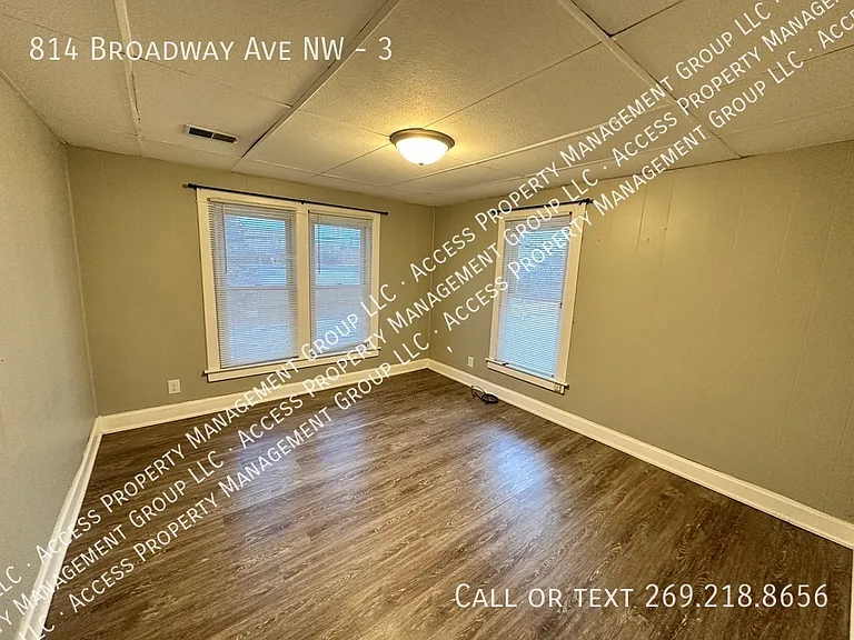 814 Broadway Ave NW #3 — Photo 4