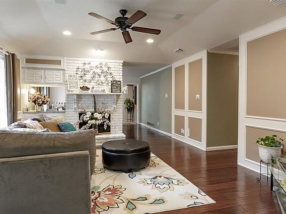 5th image of 422 Winding Brook Ln