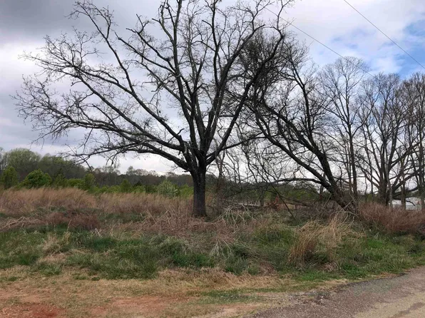 140 Twin Creek Rd, Cowpens, SC 29330