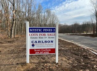 8222 Scots Pine Cir #10, Kalamazoo, MI 49009