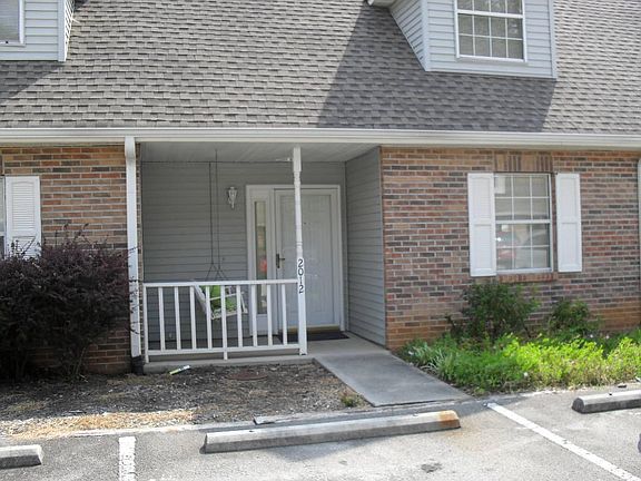 2nd image of 2012 Silverbrook Dr
