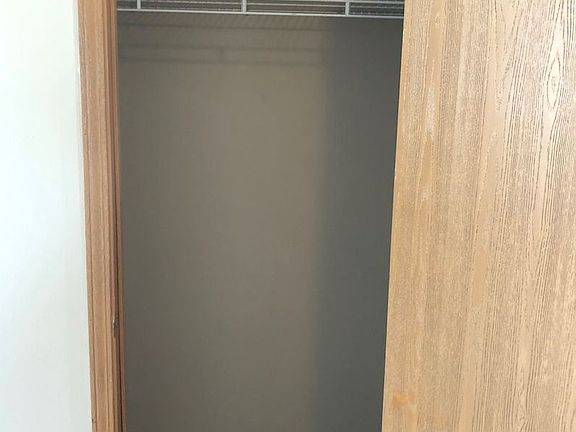 3rd image of 2817 Wyndham Ct