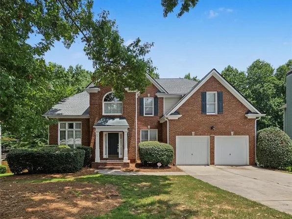 3935 Canterbury Walk Dr, Duluth, GA 30097
