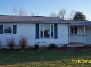 3307 Virginia Ave, Hurricane, WV 25526