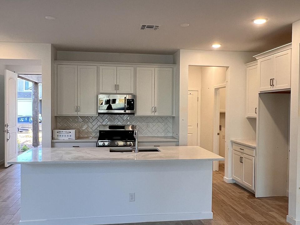 2nd image of 18230 W VOGEL Avenue