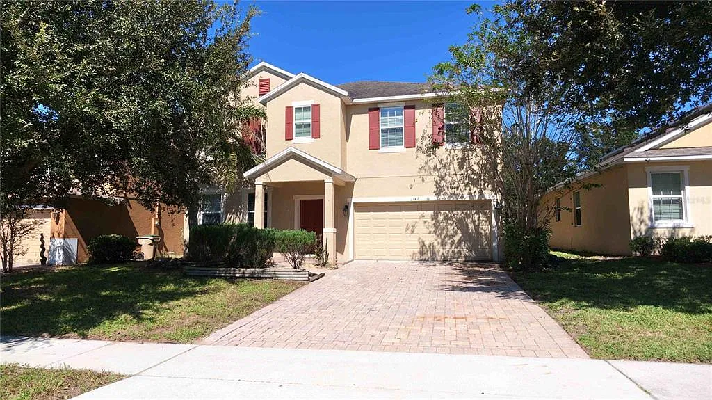 4 bed, 2.5 bath, 2721 sqft, $2,299 — Photo 1