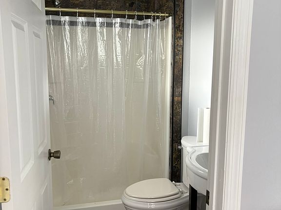 4th image of 2605 Asturias Pl