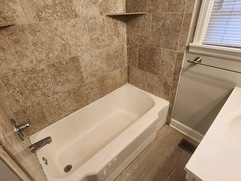 612 Lumpkin Ave — Photo 7