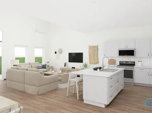 209 S Bridge Rd, Northwood, OH 43619