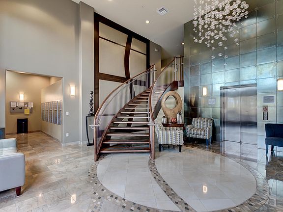 2nd image of 945 E PLAYA DEL NORTE Drive #4021