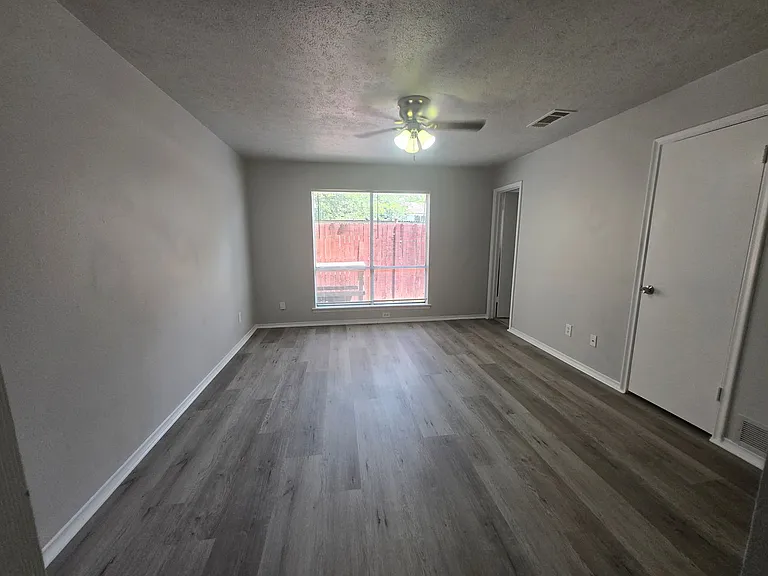 13439-13441 Blossomheath Ln — Photo 12