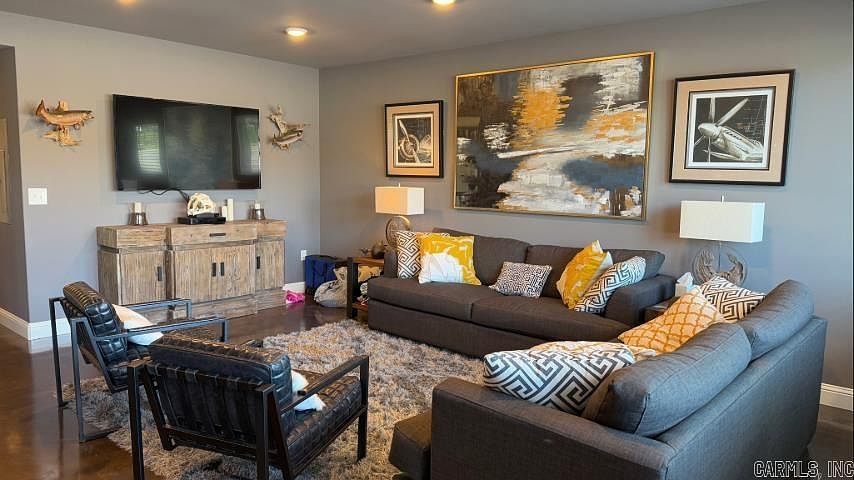 1st image of 7910 Edgemont Rd Suite 202
