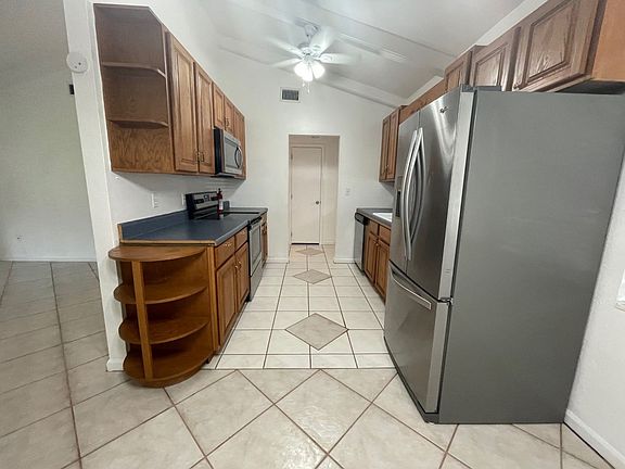5th image of 2526 NW 54th Blvd