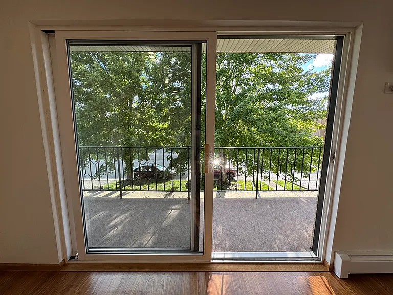 10425 Mayfield Ave #2W — Photo 5