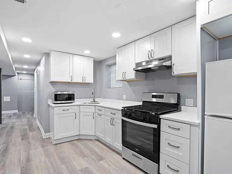 5329 N Central Ave #1 — Photo 3