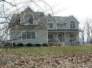 78 Shagbark Ln, Hopewell Junction, NY 12533