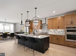 22133 Little Mountain Ter, Ashburn, VA 20148