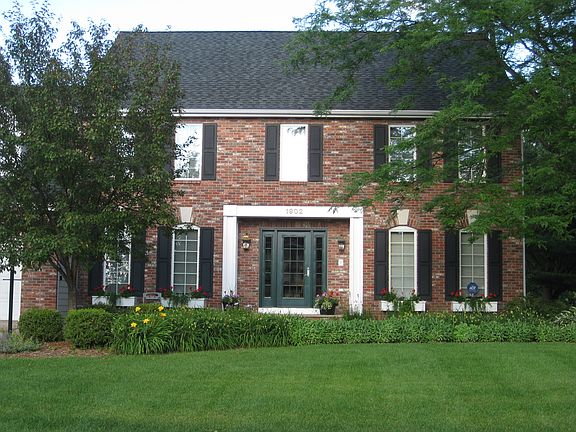 2nd image of 1902 South Ln