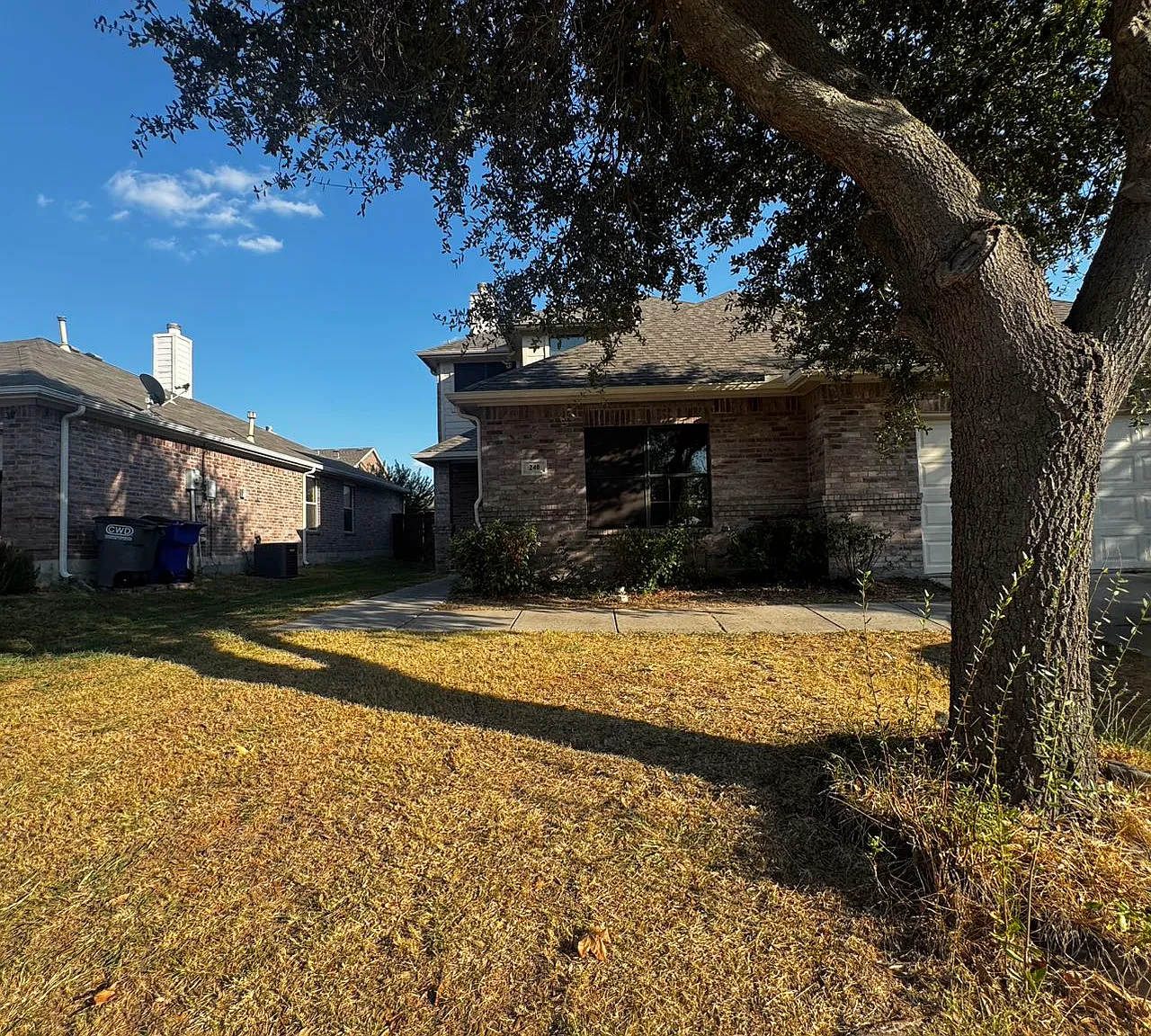 5 bed, 2207 sqft, $2,680 — Photo 1
