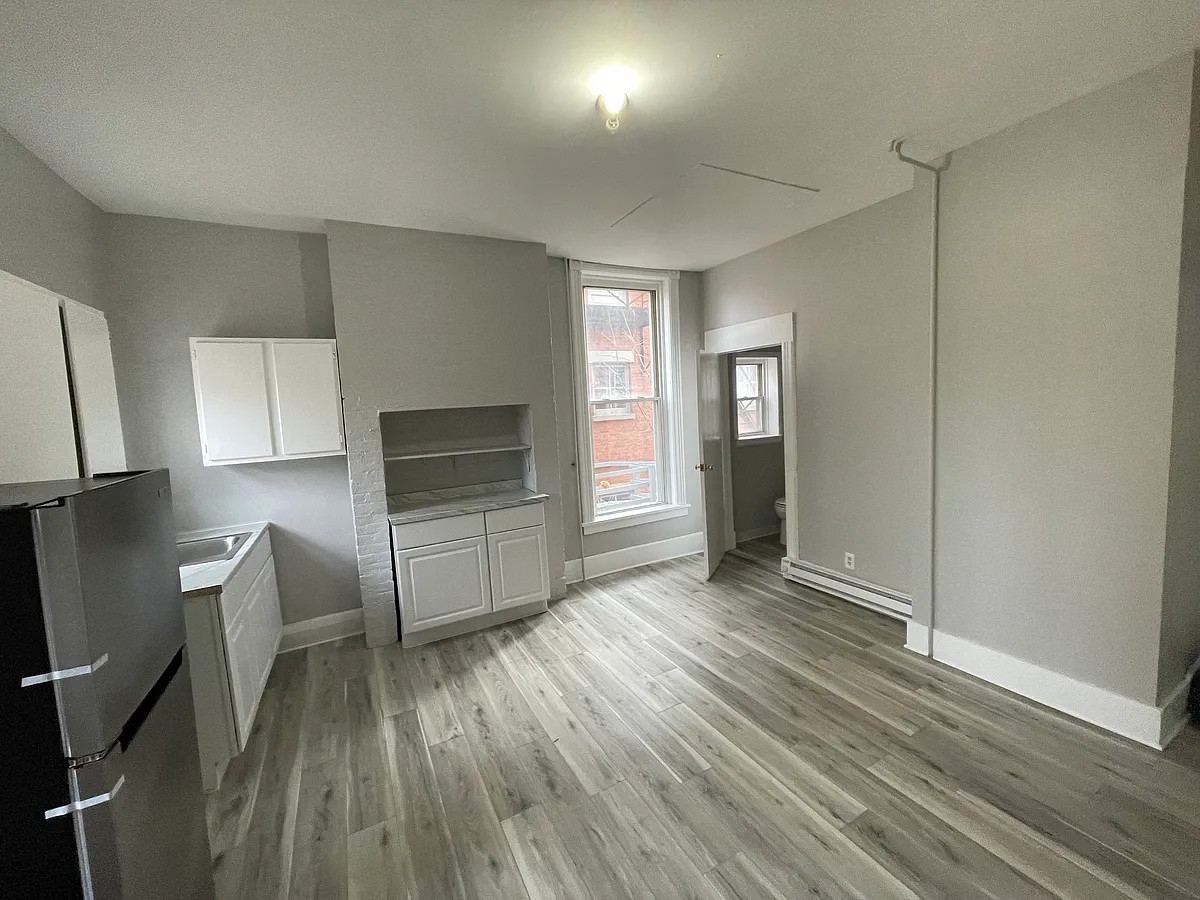 Building Photo - 731 Madison Ave #1R