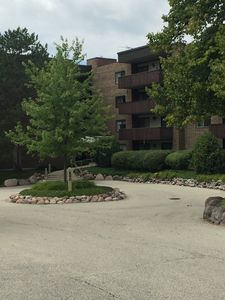 690 Chandler Rd APT 312, Gurnee, IL, 60031