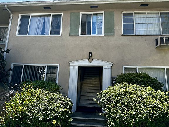 3rd image of 1116 N Louise St APT 4