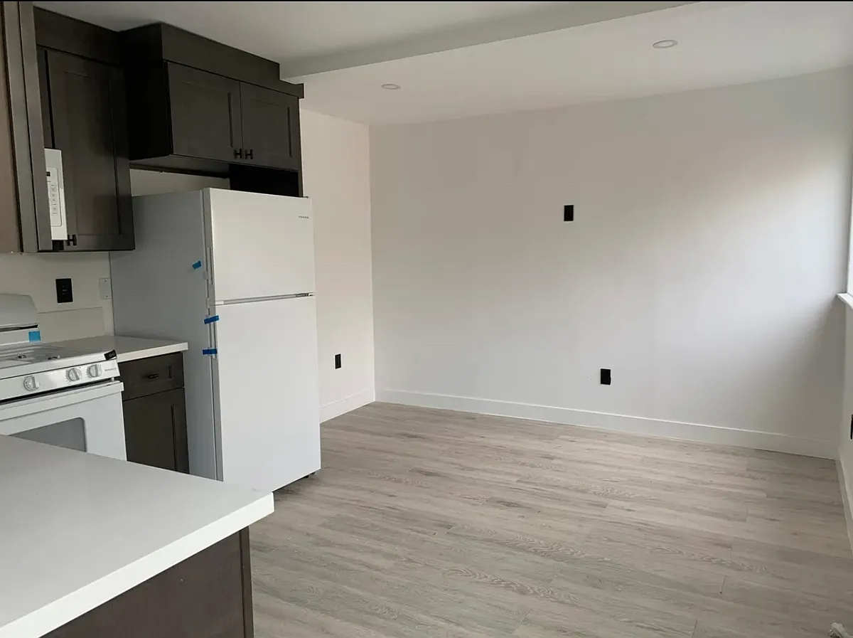 Building Photo - 819 S Grevillea Ave #3.5