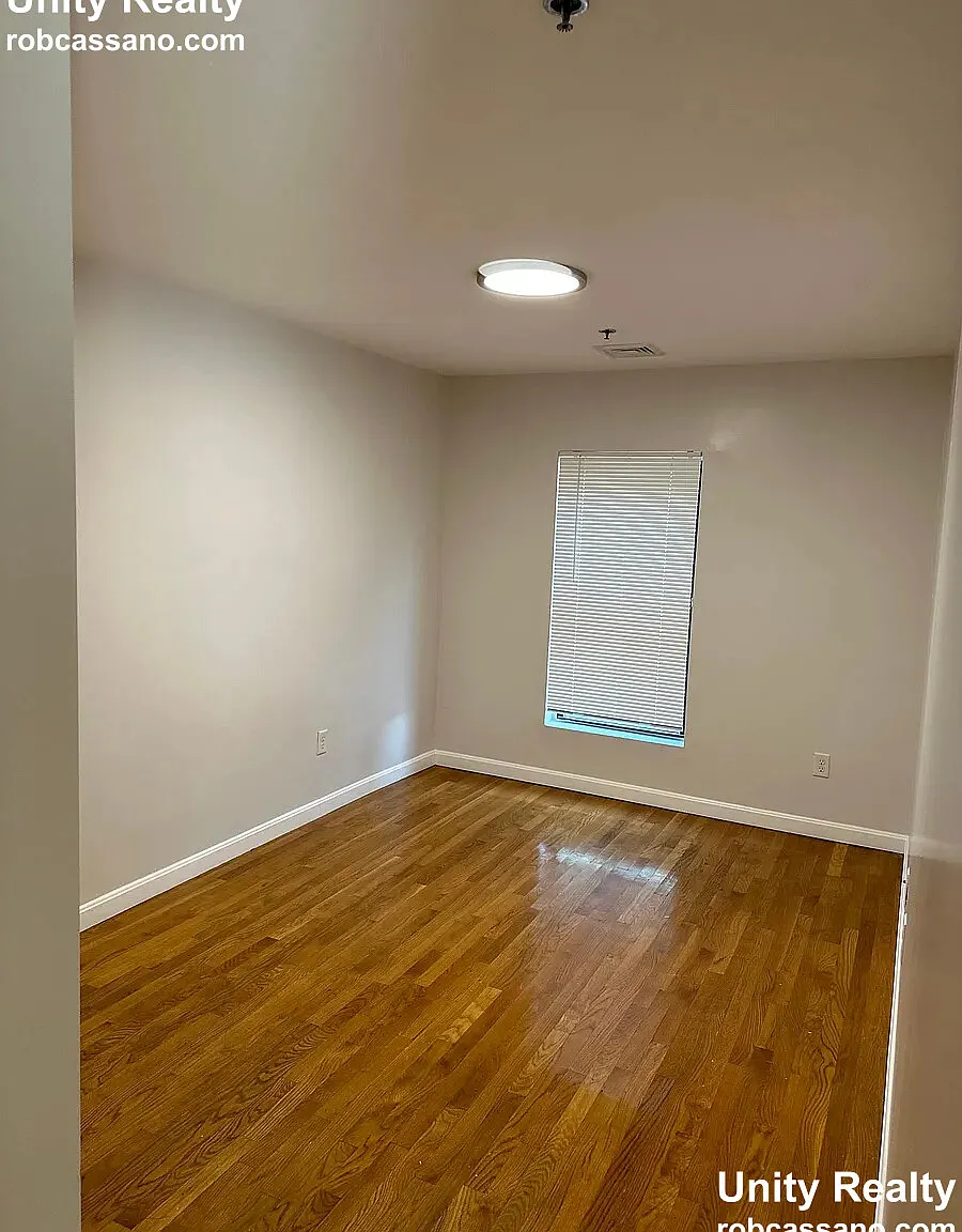 2 bed, 1.0 bath, $2,700 — Photo 4
