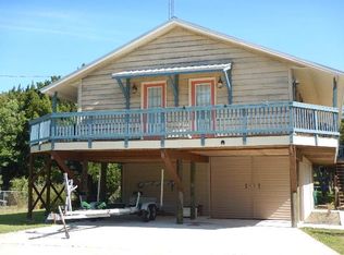 1507 Canal Dr SE, Steinhatchee, FL 32359