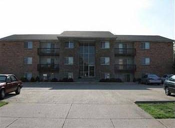 1st image of 5385 Camelot Dr APT 3C