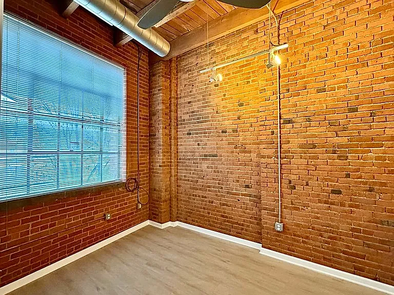 SoHo Lofts — Photo 14