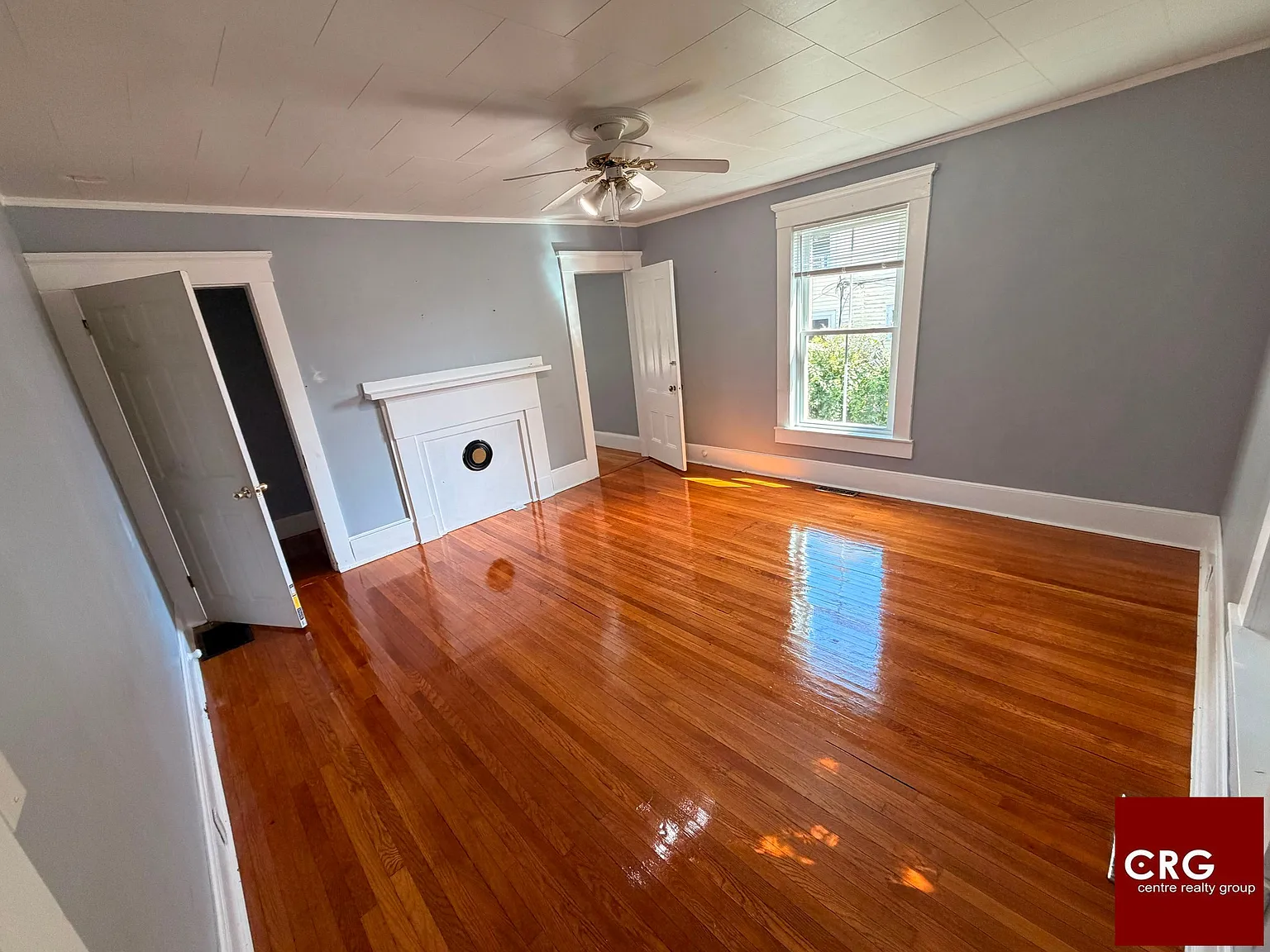 4 bed, 1.0 bath, $3,200 — Photo 1
