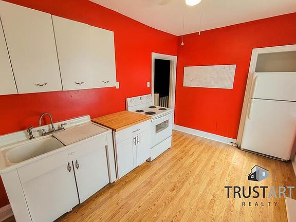 4th image of 518 Solly Ave Floor 2