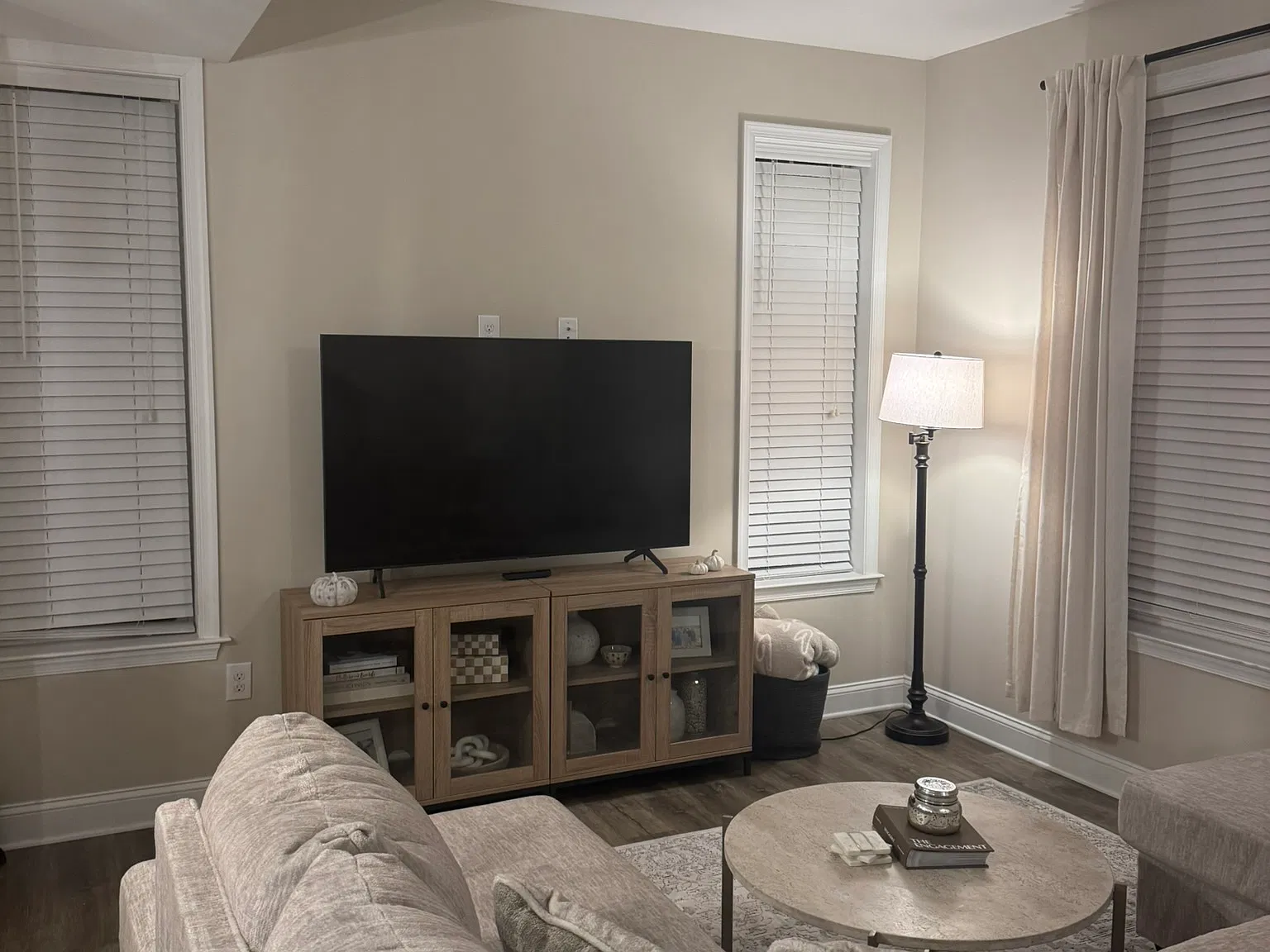 3 bed, 1424 sqft, $3,150 — Photo 3