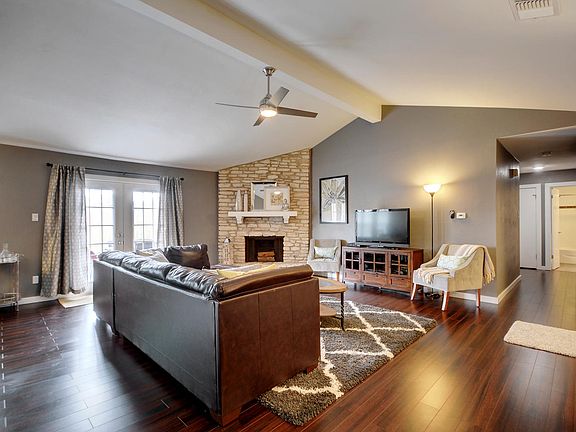 5th image of 11913 Acorn Creek Trl