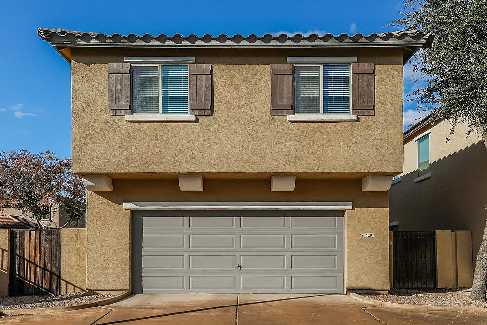 3 bed, 2.5 bath, 1684 sqft, $2,370 — Photo 4