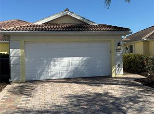 2121 Burgos Dr, Sarasota, FL 34238