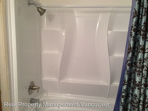 5th image of 3306 E 17th St