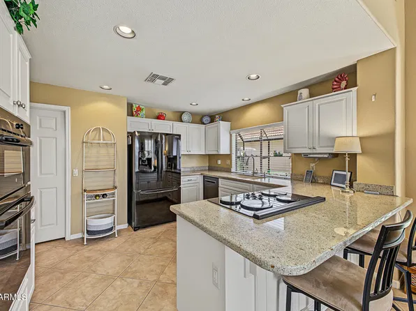 10829 E SILVERTREE Drive, Sun Lakes, AZ 85248