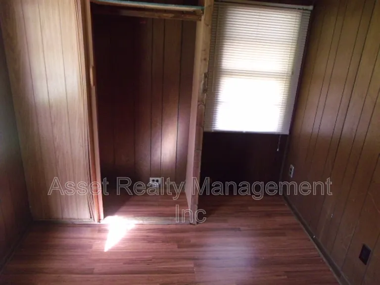 102 Wainwright Rd — Photo 13