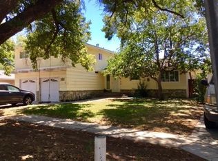 5675 N 8th St, Fresno, CA 93710
