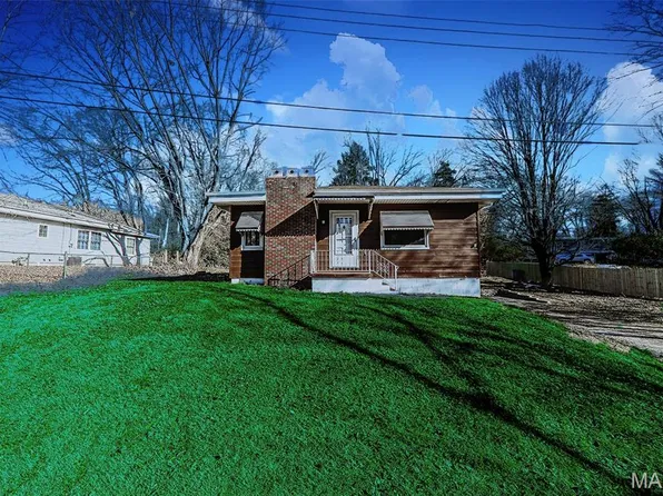 29 Hadfield Ln, Caseyville, IL 62232