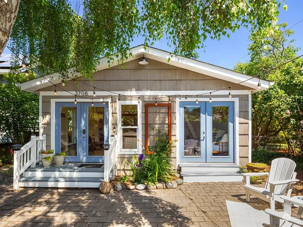 3708 SW 99th Street, Seattle, WA 98126